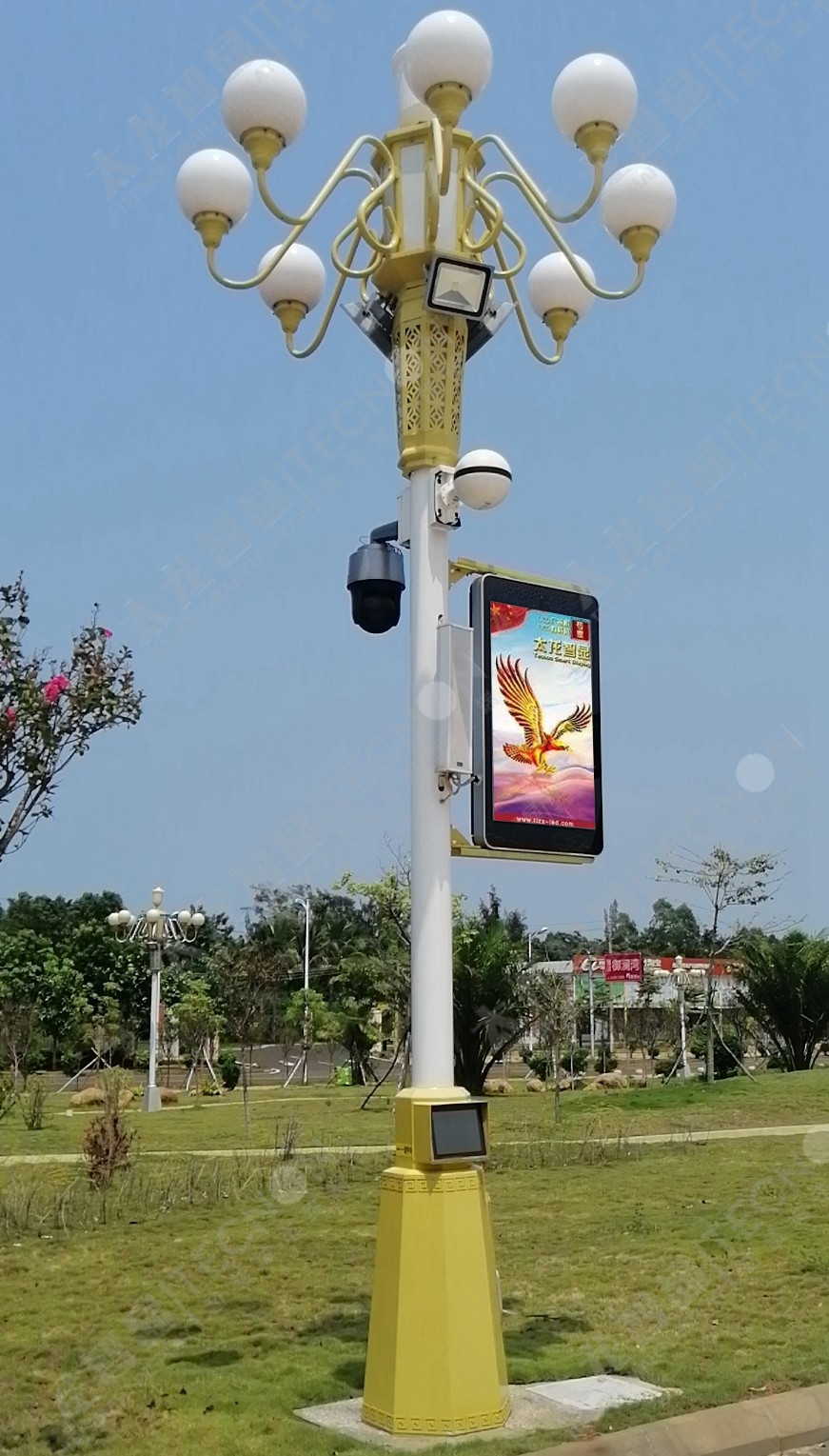 太龍智顯海南臨高LED燈桿屏項(xiàng)目 (4).jpg 太龍智顯海南臨高LED燈桿屏項(xiàng)目 (4).jpg