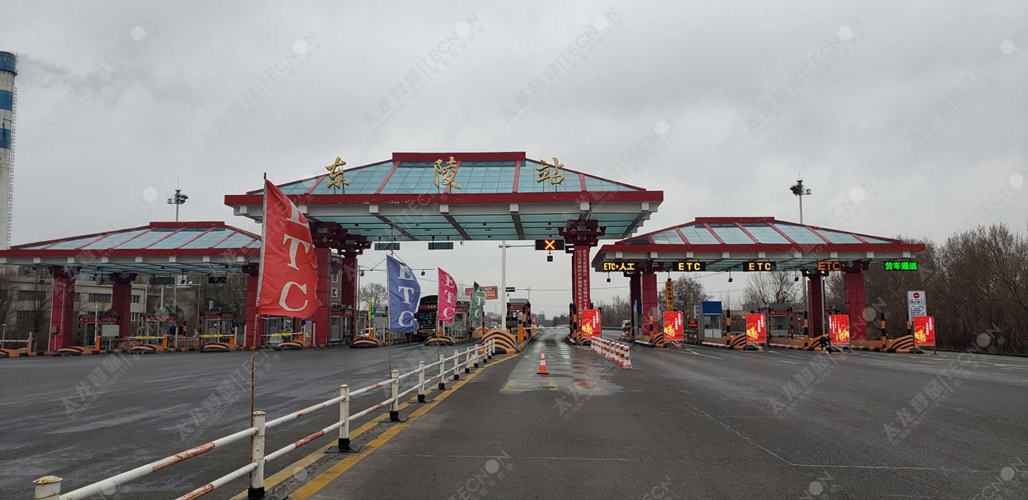 LED廣告機-戶外廣告機2.jpg LED廣告機-戶外廣告機2.jpg