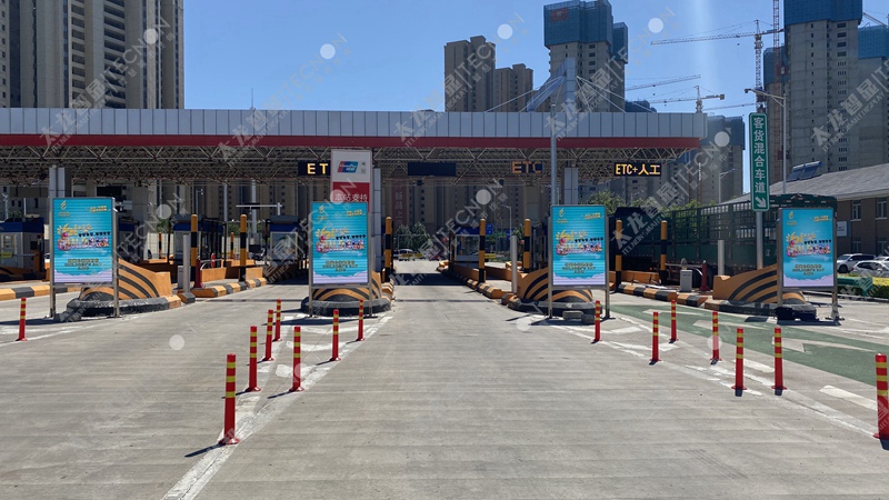 智慧LED廣告機-戶外廣告機2.jpg 智慧LED廣告機-戶外廣告機2.jpg