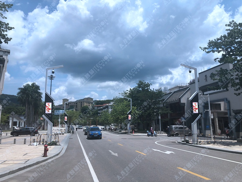 智慧路燈LED燈桿屏-戶外LED信息發(fā)布屏7.jpg 智慧路燈LED燈桿屏-戶外LED信息發(fā)布屏7.jpg