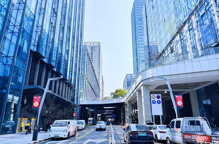 LED燈桿屏,燈桿屏 LED燈桿屏,燈桿屏